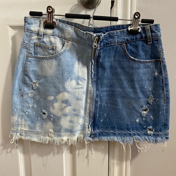 💙DENIM MINI SKIRT💙 - Picture 1 of 4